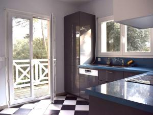 Spacieuse villa familiale avec terrasses à 500m du Bassin - FR-1-736-21