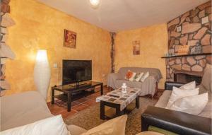 Lovely Home In Almayate With Wi-Fi