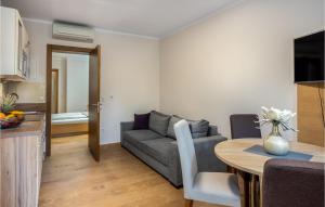 1 Bedroom Nice Apartment In Crikvenica