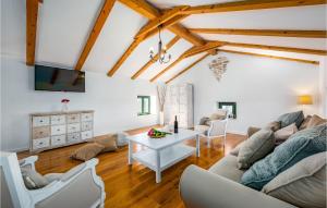 Stunning Home In Bicici With Sauna