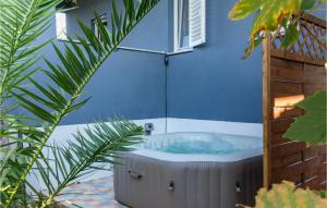 Amazing Apartment In Pula With Wifi 
