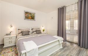 2 Bedroom Awesome Apartment In Fuzine