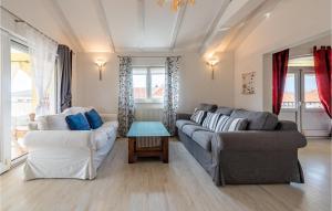 2 Bedroom Gorgeous Apartment In Zadar