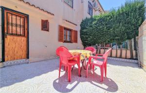 2 Bedroom Cozy Home In Torrevieja