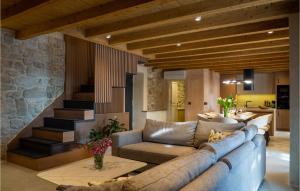 Awesome Home In Gruda