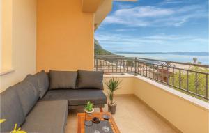 Amazing Apartment In Makarska With Wifi