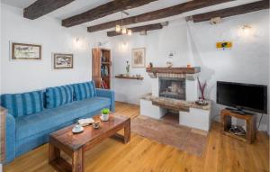 Stunning Home In Krusvari With Kitchen 