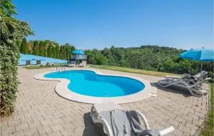 Gorgeous Home In Krusvari - Prodani