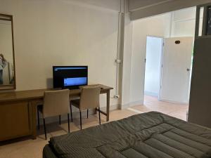 Ther Bangkoknoi Hotel