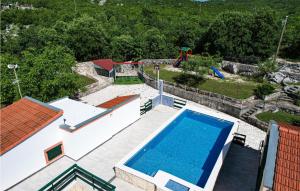 Awesome Home In Dugopolje With Wifi