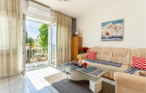 3 Bedroom Gorgeous Apartment In Krk 