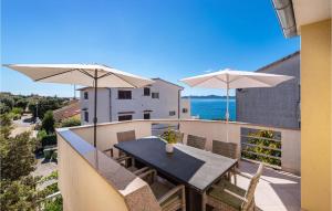 Lovely Home In Kozino With Wifi 