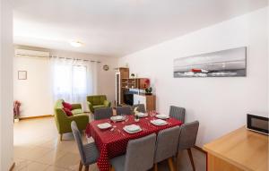 Lovely Home In Kozino With Wifi 