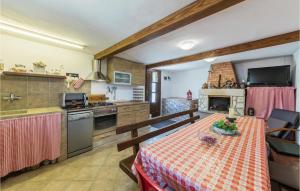 Beach Front Home In Pula