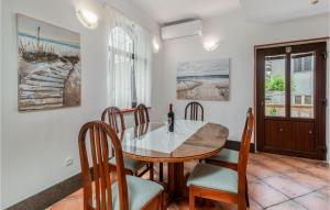 Nice Apartment In Jadranovo With Wifi 