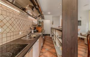 Nice Apartment In Jadranovo With Wifi 
