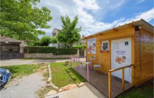 Lovely Home In Visnjan With Wifi 