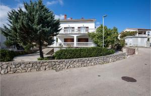 Cozy Apartment In Krk With Wifi