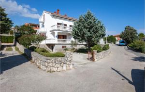 Cozy Apartment In Krk With Wifi