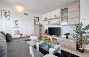 Awesome Home In Zagreb With Sauna 