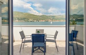 Gorgeous Home In Okrug Donji With House Sea View 