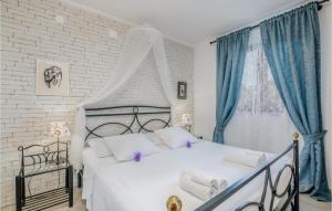 Nice Home In Njivice With Wifi