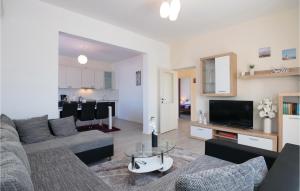 Gorgeous Home In Gorica With Kitchen 