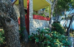 Holiday Home Prigradica Bb