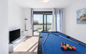 Beautiful Home In Pula With Kitchen