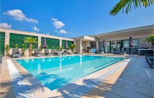 Lovely Home In Imotski With Sauna