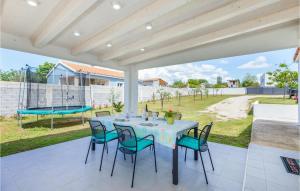 Amazing Home In Fazana With Kitchen 