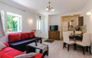 Pet Friendly Apartment In Bosanka With Kitchen 