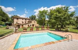 Lovely Home In Casole Delsa - 卡索莱德尔萨