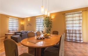 3 Bedroom Gorgeous Home In Putini