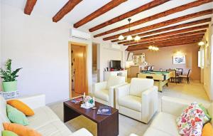 Beautiful Home In Trsteno With Wifi 