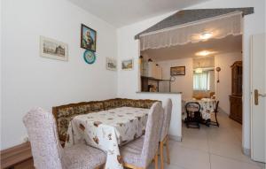 3 Bedroom Gorgeous Home In Omis 