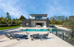 Awesome Home In Barban