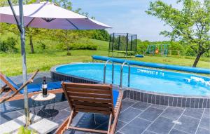 Awesome Home In Gornji Velemeric