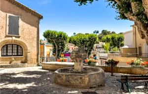 Maisons de vacances 3 Bedroom Stunning Home In Bedoin : photos des chambres