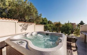 4 Bedroom Amazing Home In Barbat