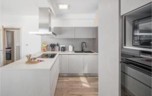 Cozy Home In Pula With Wifi