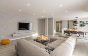 Gorgeous Home In Glavina Gornja 