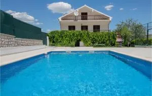 Awesome Home In Runovic With Wifi - Runović