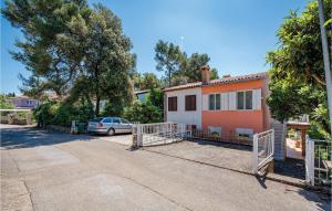 Amazing Apartment In Rovinj With Wifi 