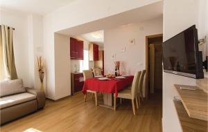 Lovely Home In Hreljici With Kitchen