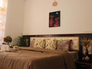 La Casa by Cosmic Kriya