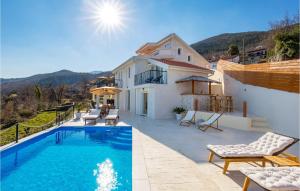 4 Bedroom Stunning Home In Poljane