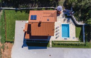 4 Bedroom Beautiful Home In Kunj