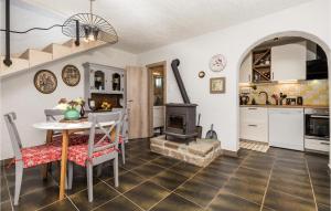 2 Bedroom Nice Home In Senj