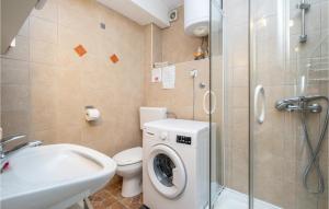 Awesome Home In Jadranovo With Wifi